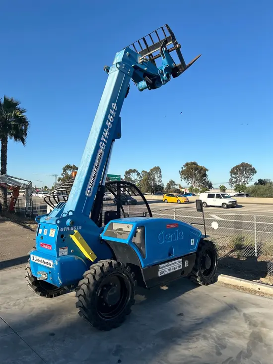 2017 Genie GTH-5519 Forklift