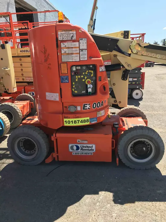2013 JLG E300AJP Articulating Boom Lift