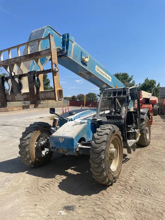 2015 Genie GTH-844 Forklift