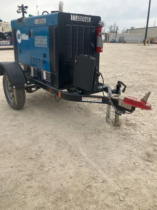 2022 Miller Welders Big Blue 300R Welder