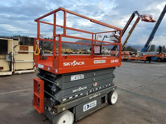 2017 Skyjack SJIII4632 Scissor Lift
