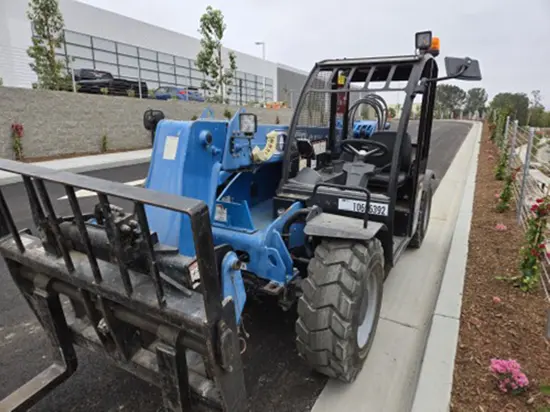 2017 Genie GTH-5519 Forklift