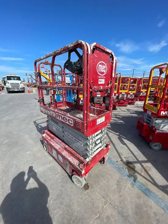 2019 MEC MICRO 19 Scissor Lift
