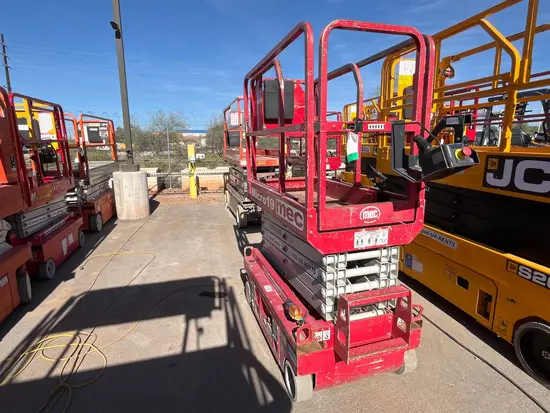 2018 MEC MICRO 19 Scissor Lift