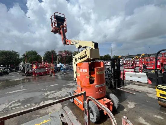 2015 JLG E300AJP Articulating Boom Lift