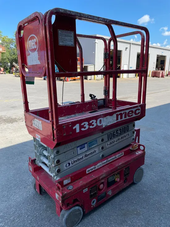 2017 MEC 1330SE Scissor Lift