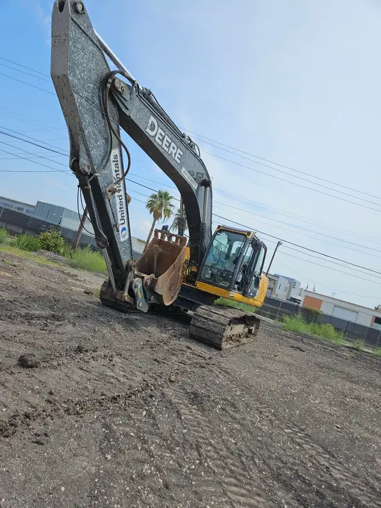 2019 John Deere 250G Excavator