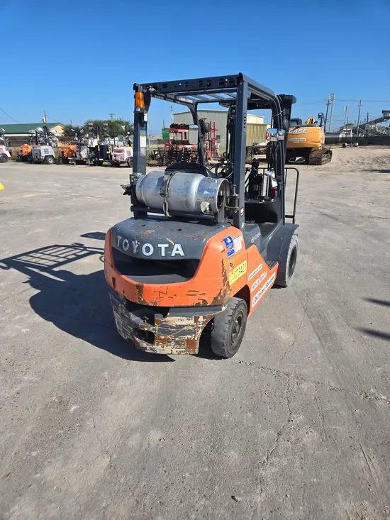 2018 Toyota 8FGU25 Warehouse Forklift