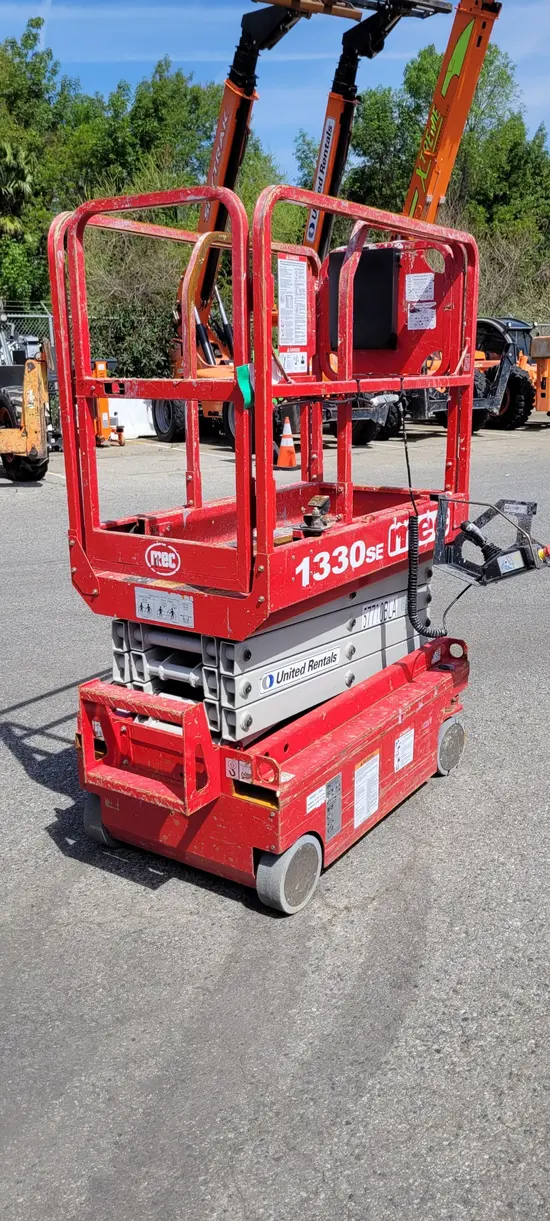 2018 MEC 1330SE Scissor Lift