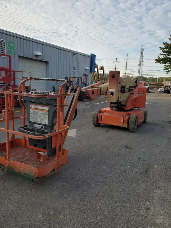 2013 JLG E400AJPN Articulating Boom Lift