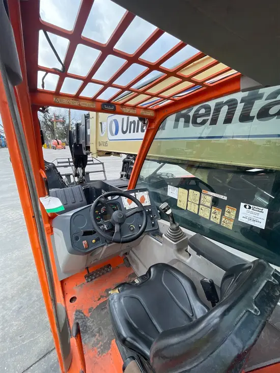 2016 JLG 1055 Forklift
