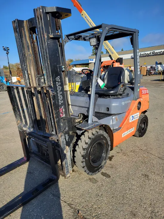 2019 Toyota 8FGU25 Warehouse Forklift