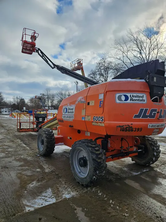 2017 JLG 600S Boom Lift