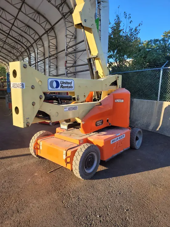 2015 JLG E400AJPN Articulating Boom Lift
