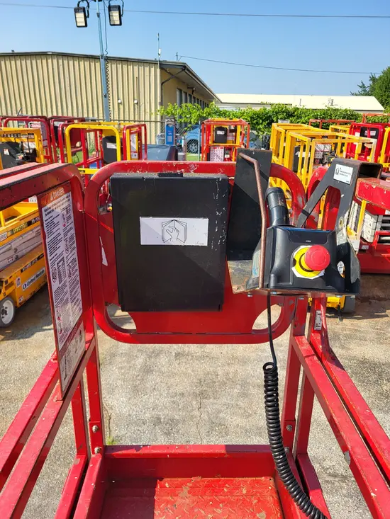 2019 MEC MICRO 19 Scissor Lift