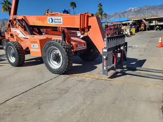 2015 SKYTRAK 6042 Forklift