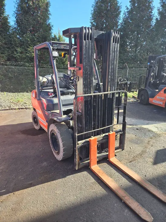 2019 Toyota 8FGU30 Warehouse Forklift