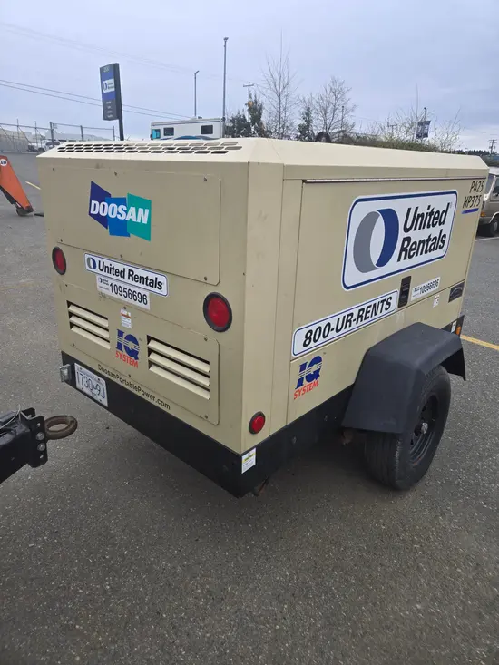 2019 Doosan P425/HP375EXT4I Air Compressor