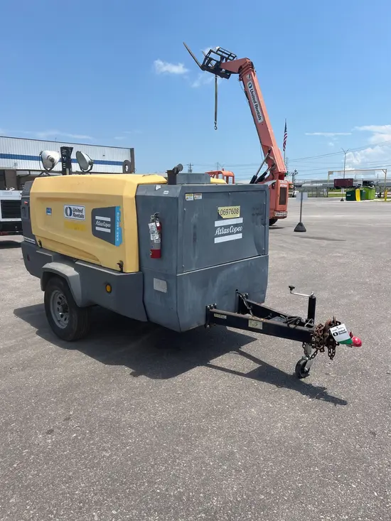 2017 Atlas Copco XAS440JD T4F Air Compressor