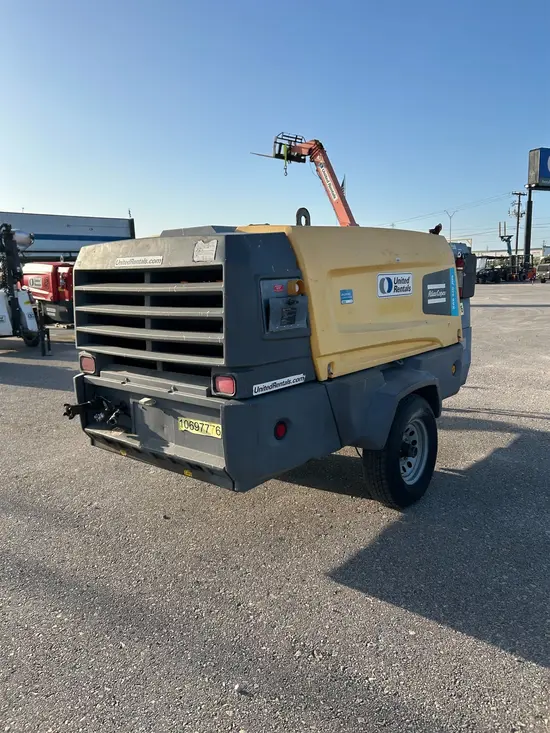 2017 Atlas Copco XAS440JD T4F Air Compressor