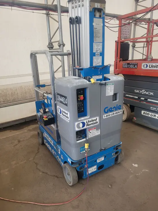 2017 Genie GR-20 Self-Propelled One-Person Lift