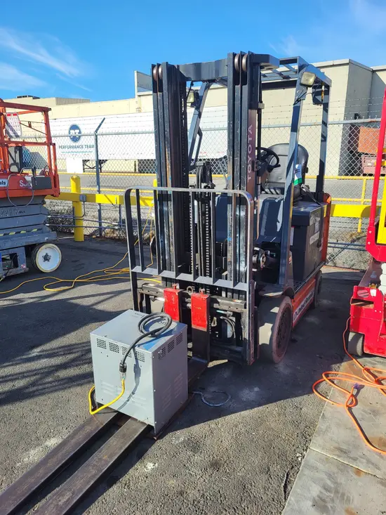 2018 Toyota 8FBCU25 Warehouse Forklift