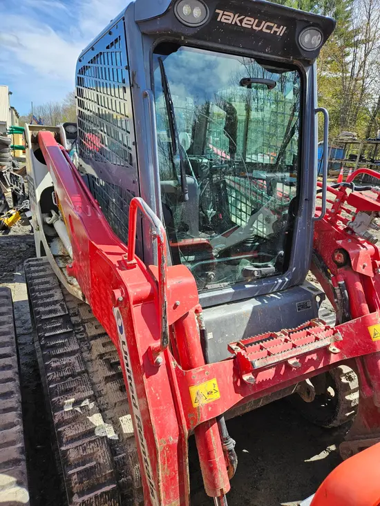 2021 Takeuchi TL12R2-CR Track Loader