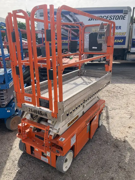 2019 Snorkel S3215L Scissor Lift