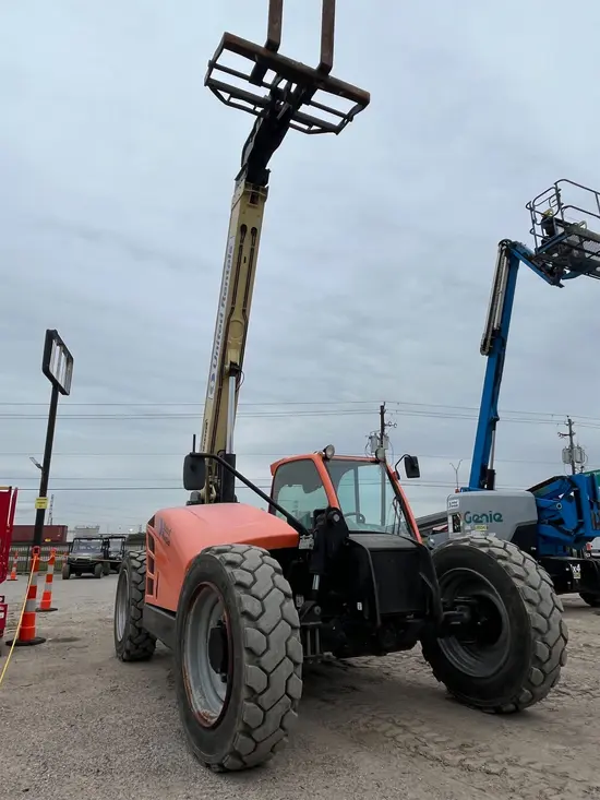 2016 JLG 642 Forklift