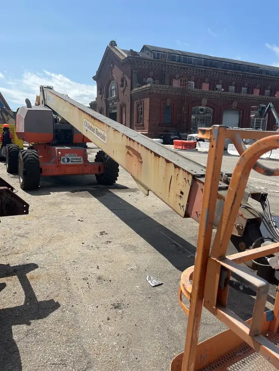 2016 JLG 800S Boom Lift