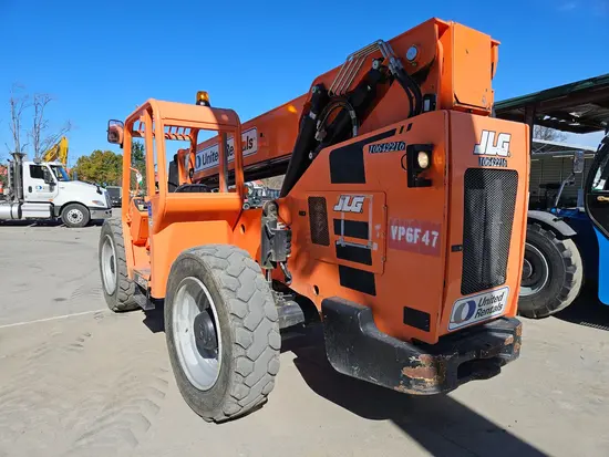 2017 SKYTRAK 8042 Forklift