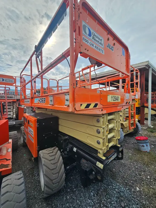 2021 JLG ERT4069 Scissor Lift