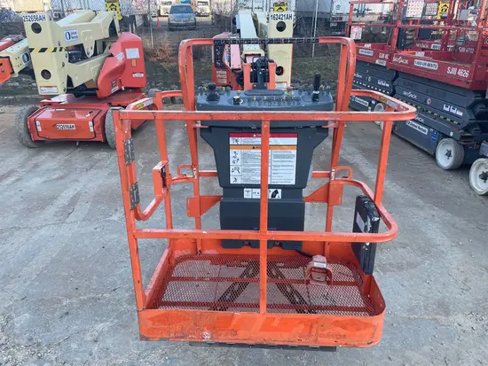 2016 JLG E400AJPN Articulating Boom Lift