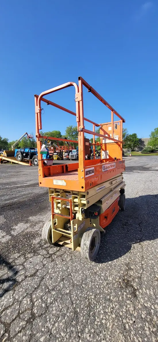 2018 JLG 2032ES Scissor Lift