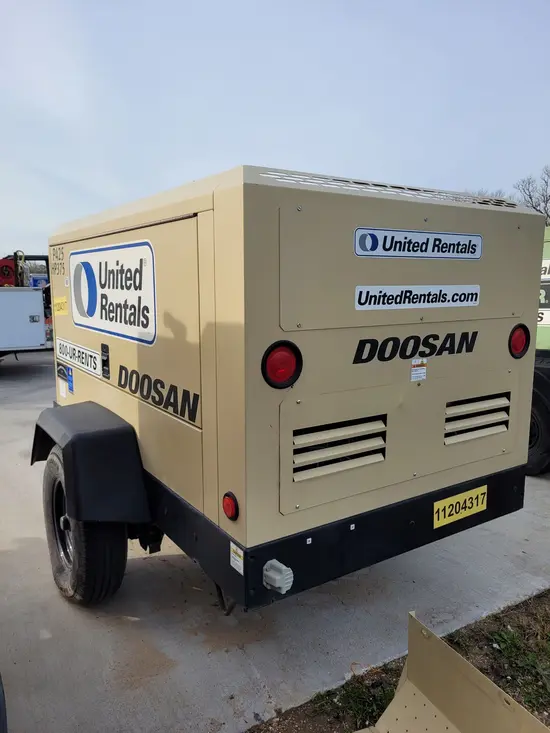 2021 Doosan P425/HP375WCUT4 Air Compressor