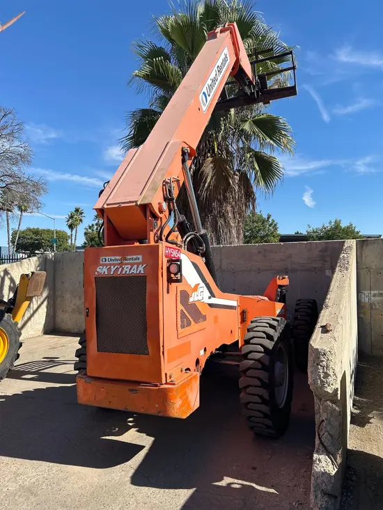 2015 SKYTRAK 8042 Forklift