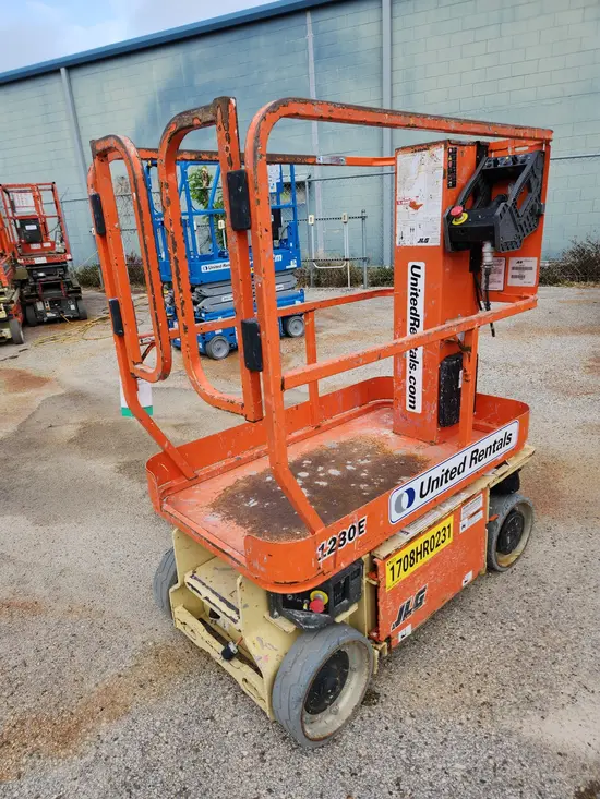 2018 JLG 1230ES Self-Propelled One-Person Lift