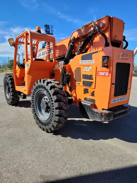 2015 SKYTRAK 6042 Forklift
