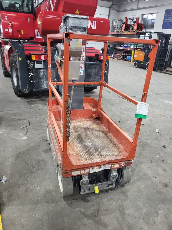 2015 Skyjack SJ12 Self-Propelled One-Person Lift