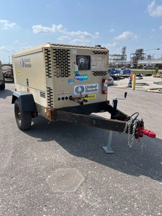 2018 Doosan P425/HP375WCUT4 Air Compressor