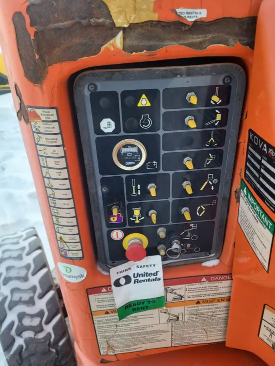 2014 JLG E450AJ Articulating Boom Lift