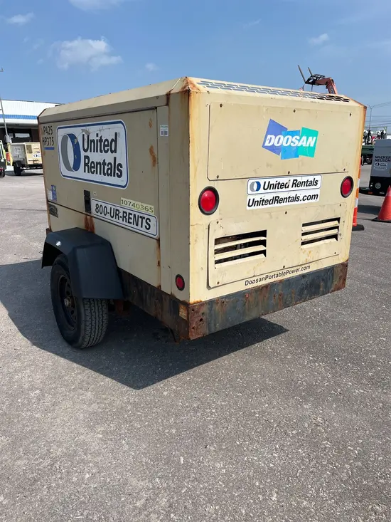2018 Doosan P425/HP375WCUT4 Air Compressor
