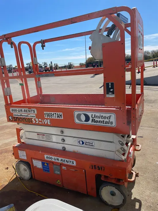 2017 Snorkel S3219E Scissor Lift