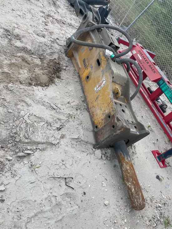 2017 SOOSAN CB800S-XCMG Attachment