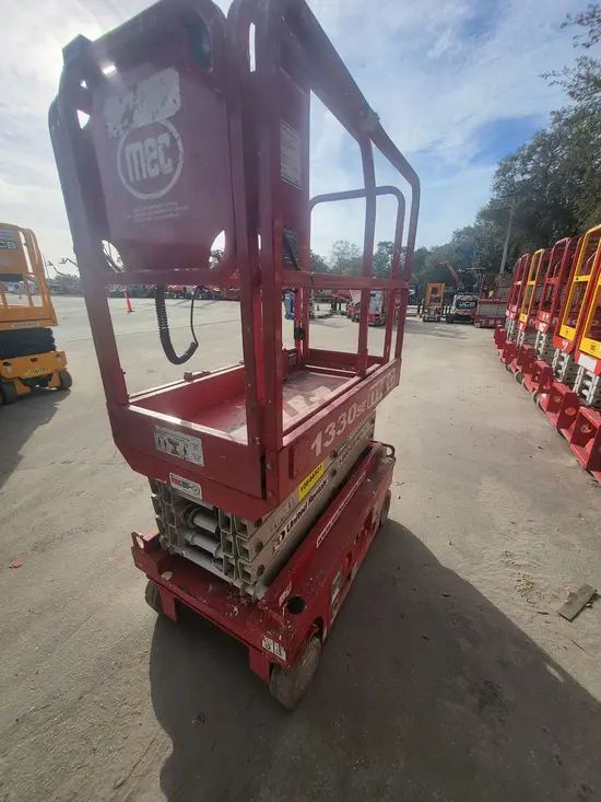 2017 MEC 1330SE Scissor Lift