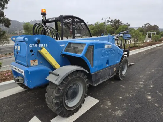 2017 Genie GTH-5519 Forklift