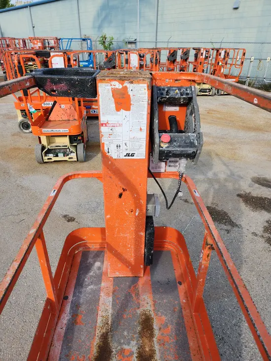 2019 JLG 1230ES Self-Propelled One-Person Lift