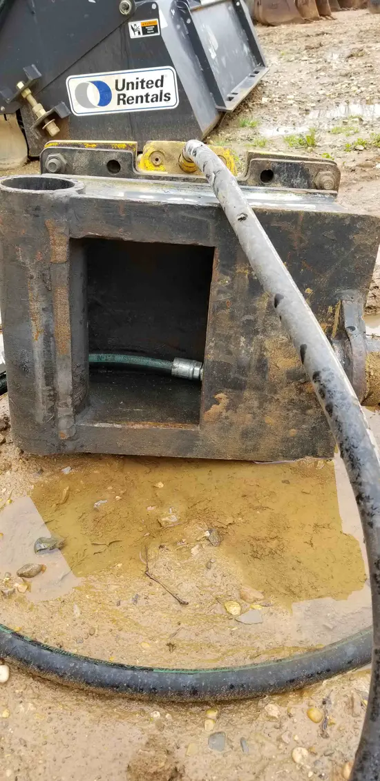 2015 Atlas Copco SB 452 Attachment