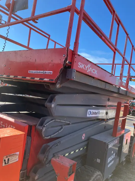 2016 Skyjack SJ9250RT Rough Terrain Scissor Lift