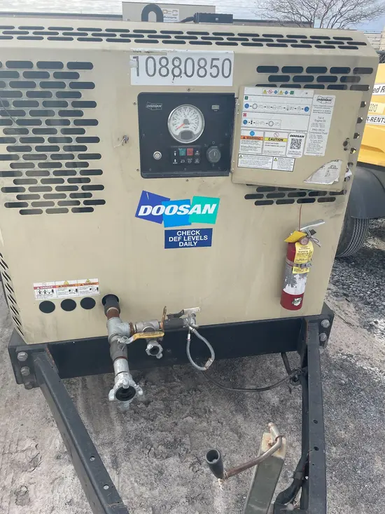 2018 Doosan P425/HP375WCU Air Compressor